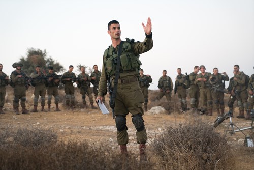 מתגייסים יקבלו כוכבים לרכישת ציוד אישי