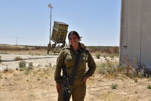 ראיון עם לוחמת במערך ההגנה האווירית